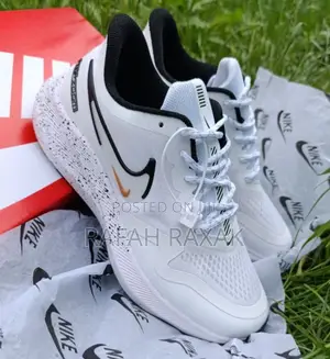 Original White Nike Air Zoom Running Trainer Sneakers