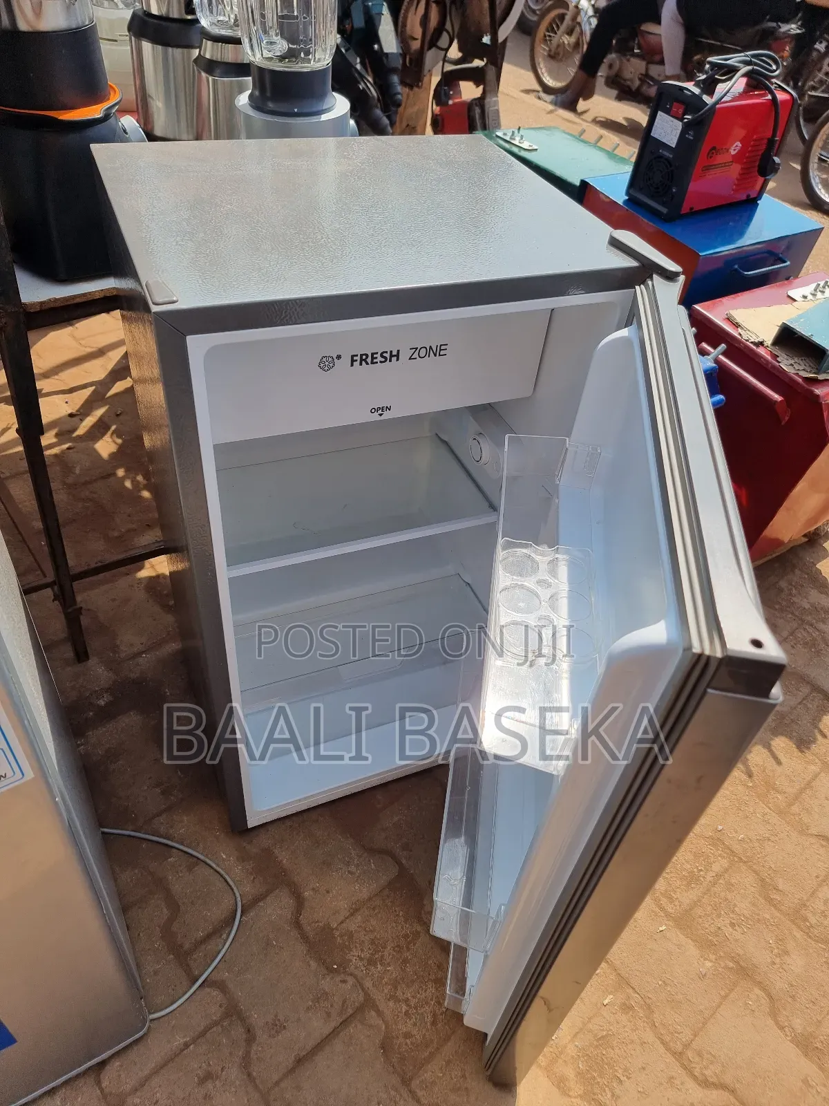 Simple and Genuine Fridge/Table Top/Hisense
