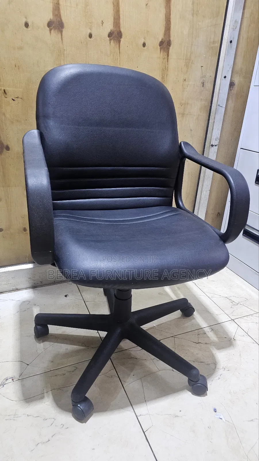 Pure Leather Slightly Used Office Chair