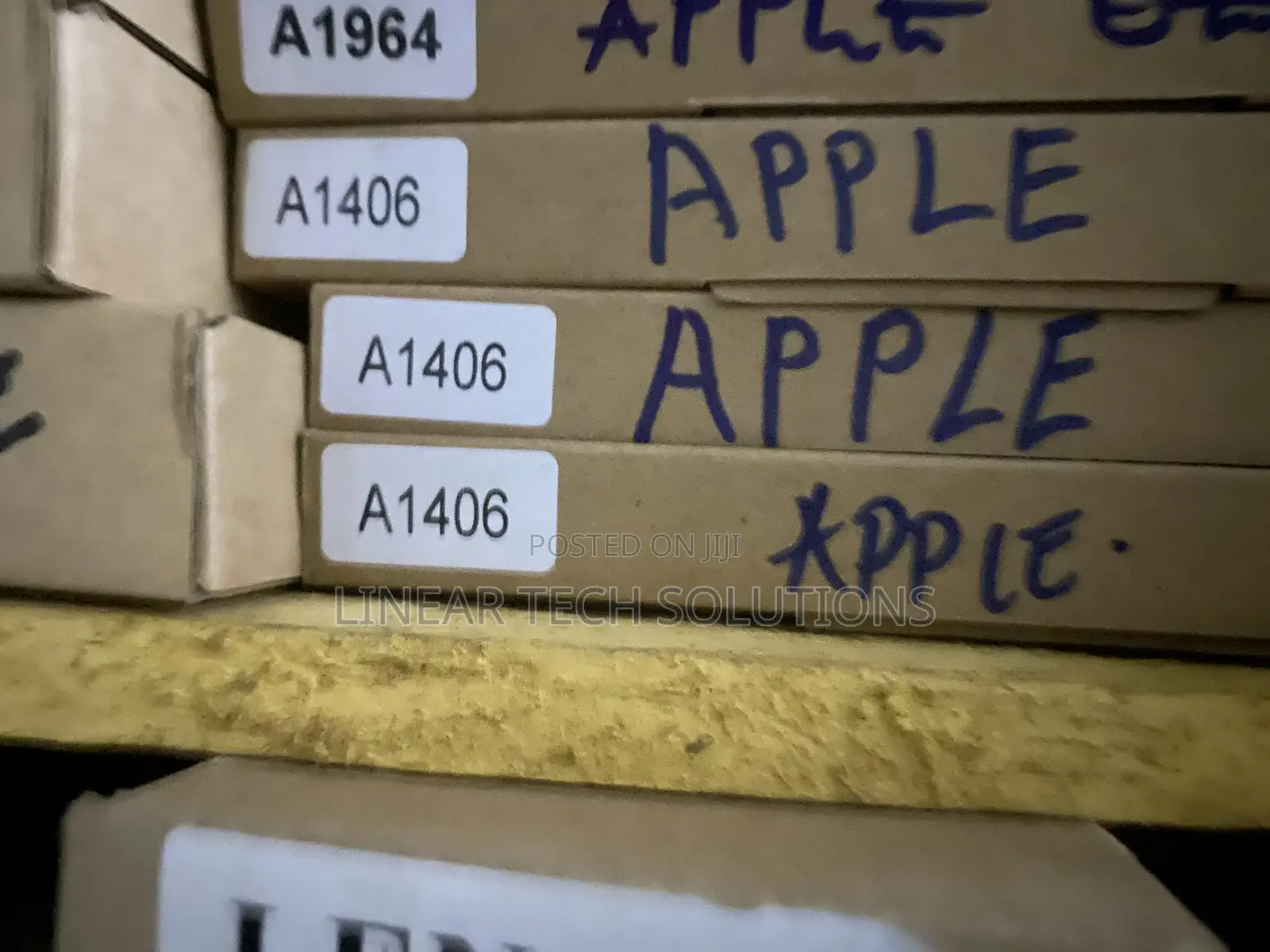 Apple 1406 Laptop Battery (Laptops Batteries Available for All Brands)