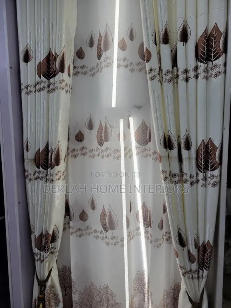 Full Set Curtain With Net 4 Meters Divided With a Net