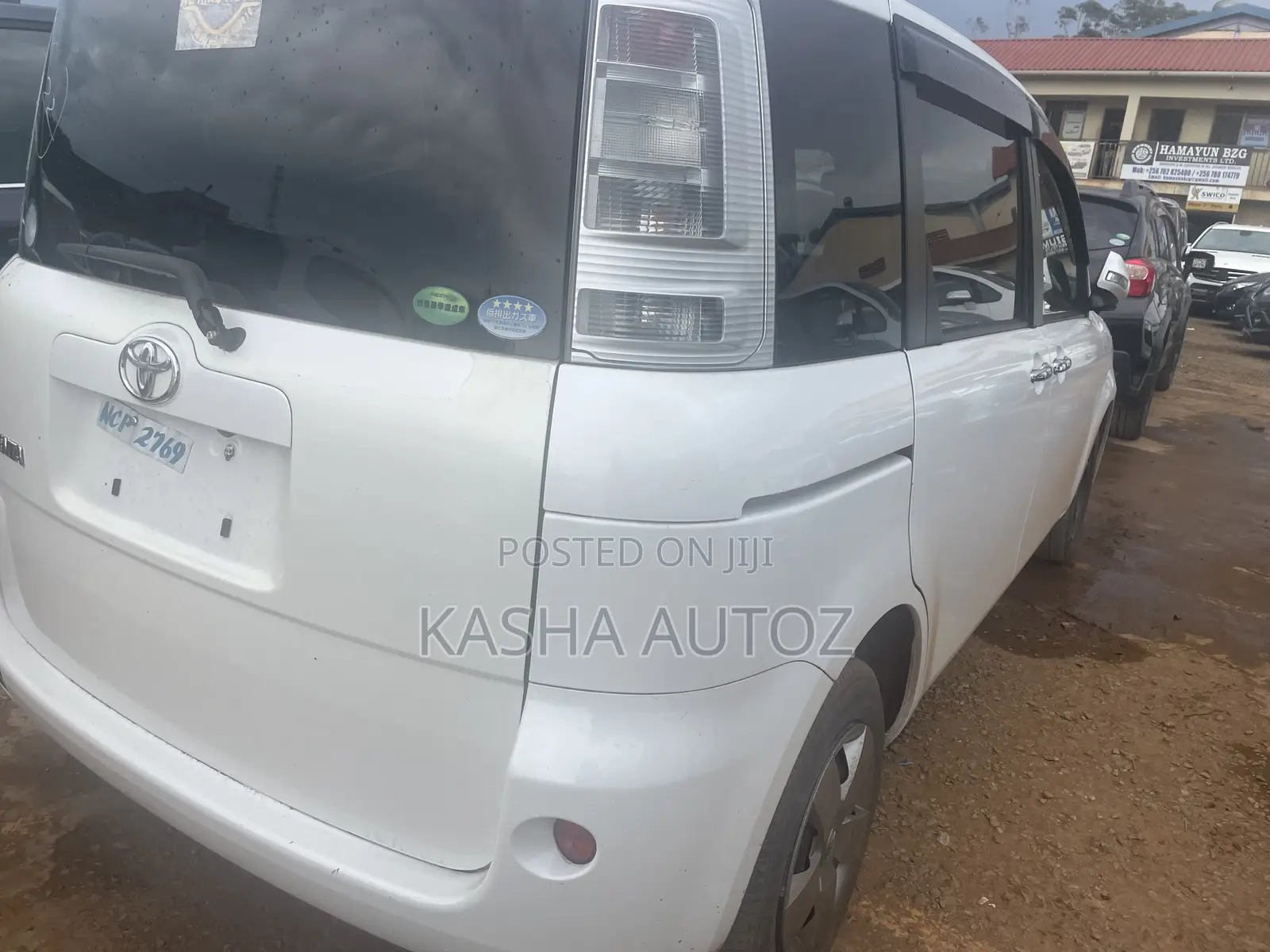 Toyota Sienta 2012 White