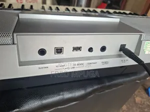 Keyboard Yamaha S500