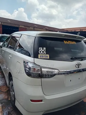 Toyota Wish 2012 White