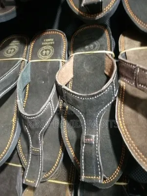 Men Leather African Craft Shoes in Black and Brown Colour