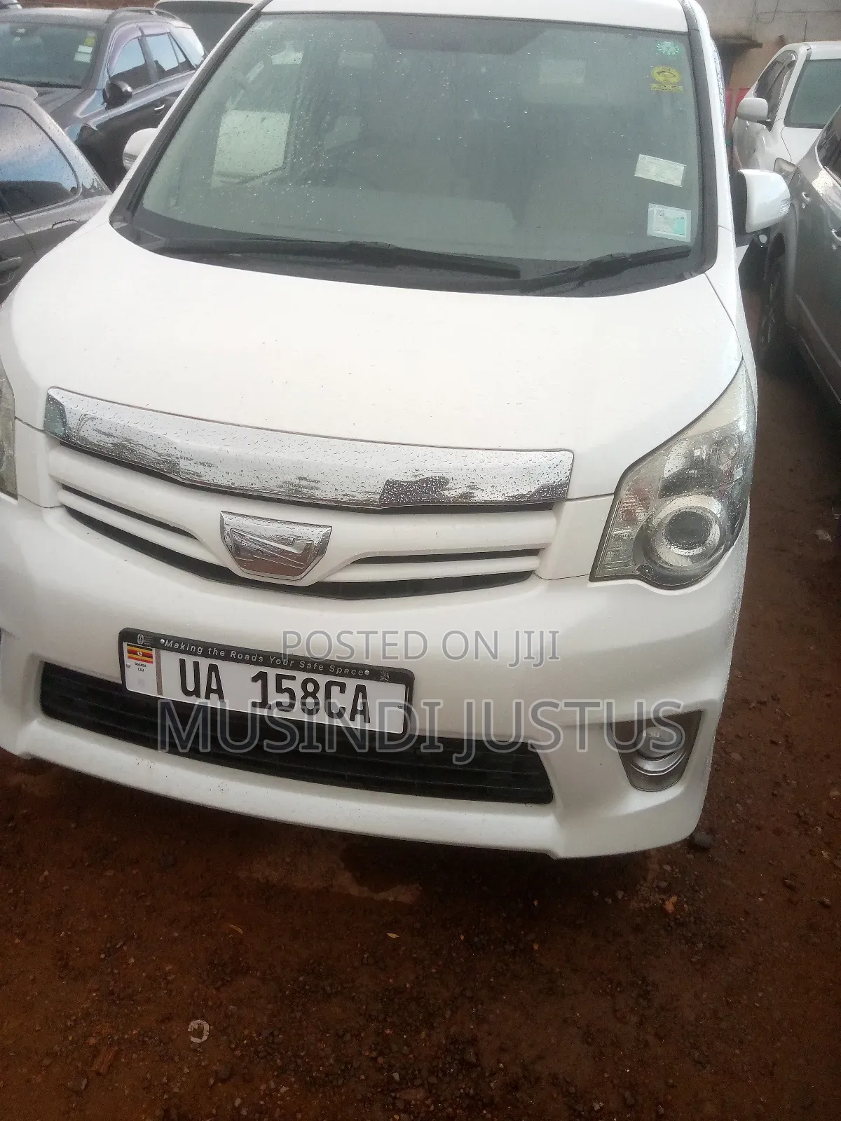 Toyota Noah 2012 White