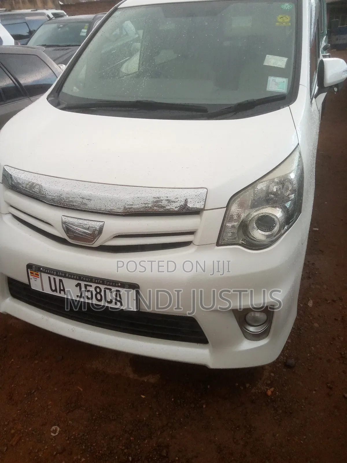 Toyota Noah 2012 White