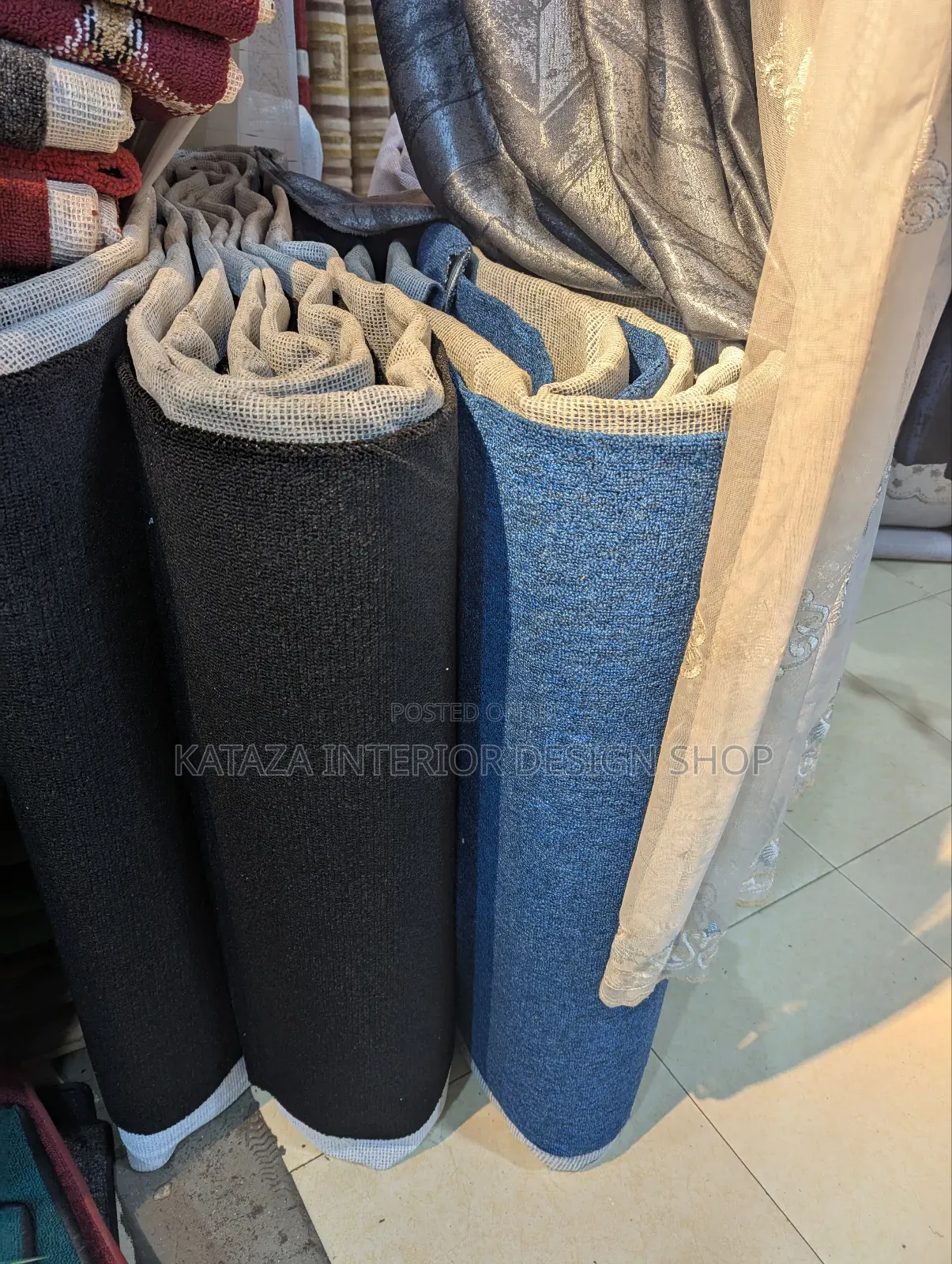 Black and Blue Useable Woolen Carpets