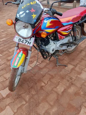 Bajaj Boxer 125 2022 Red