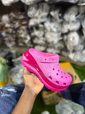 Grand Unisex Mega Crush Crocs