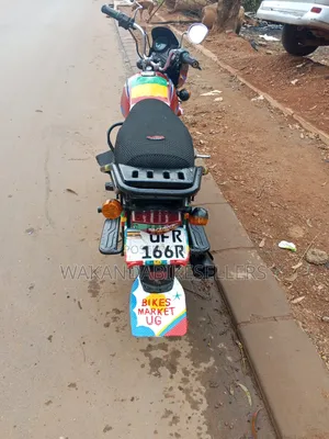 Bajaj Boxer 100 2022 Red