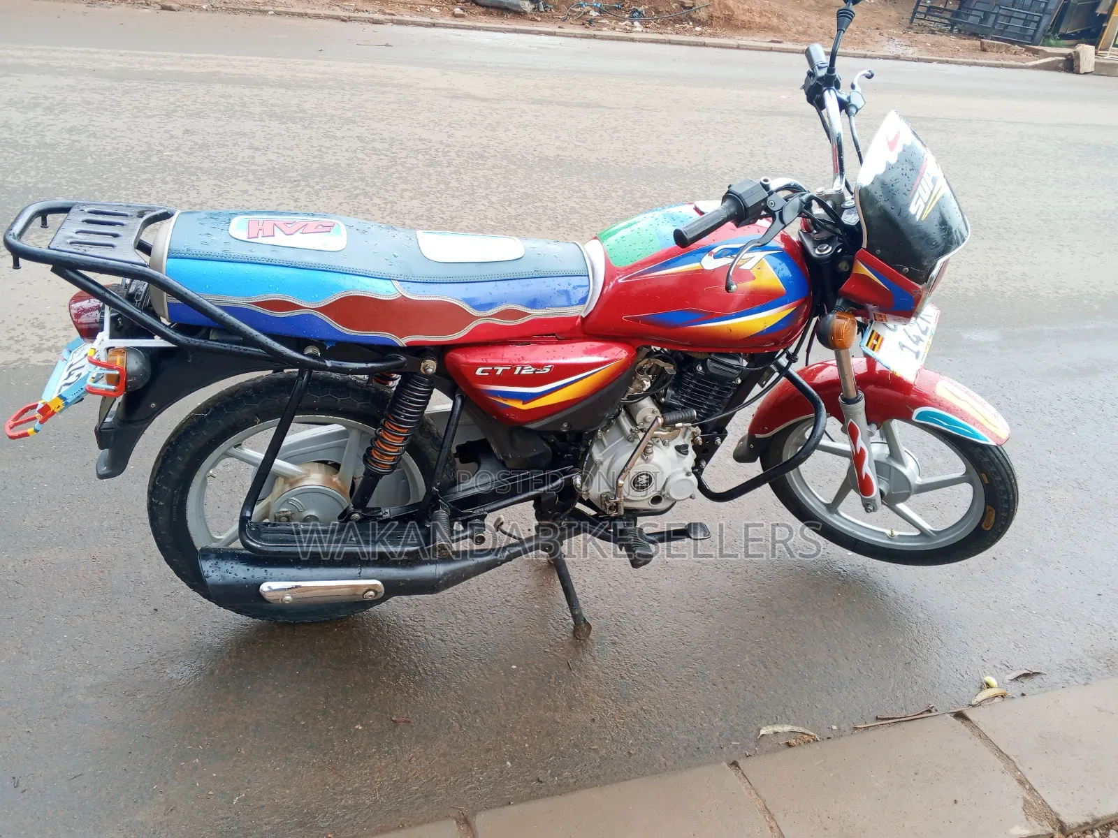 Bajaj Boxer 100 2022 Red