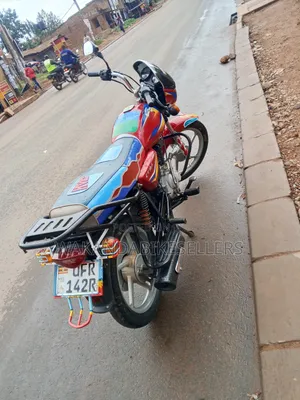 Bajaj Boxer 100 2022 Red