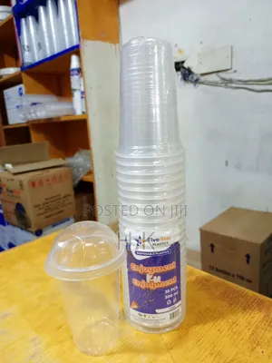 25pcs Five Star Plastics Disposable Cups With Covers (300ml)