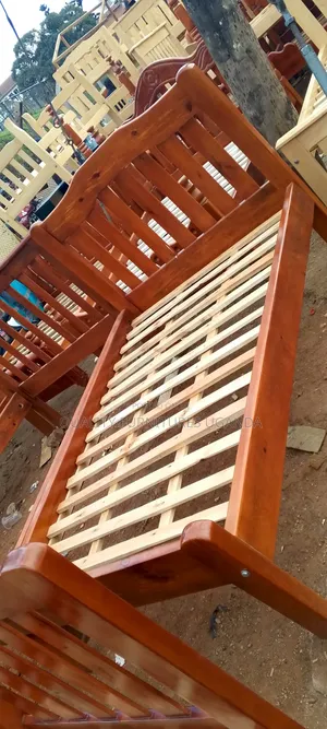 4*6 Wooden Classy Bed