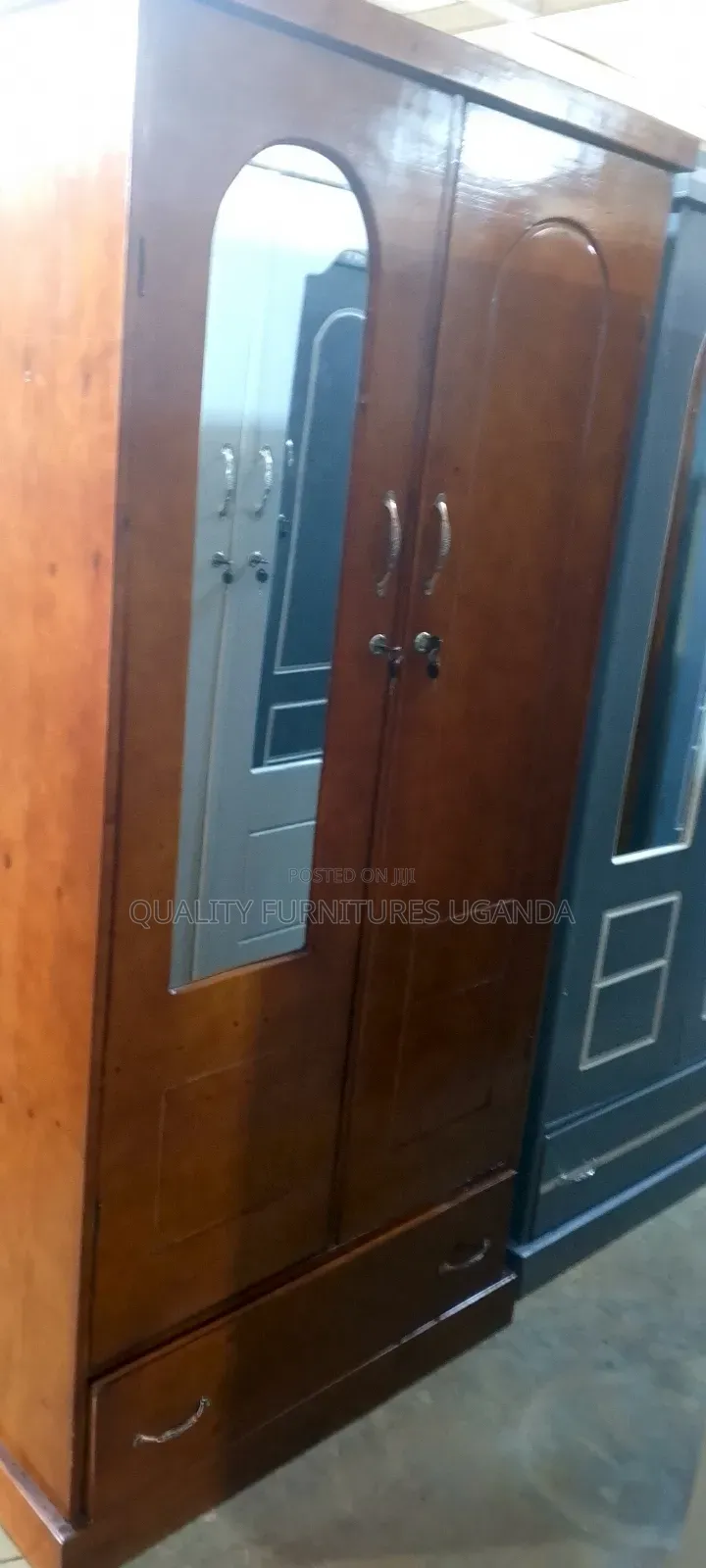 Double Glassy Wardrobe
