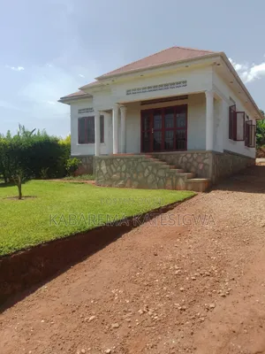 3bdrm House in Private Owned, Ssisa for sale
