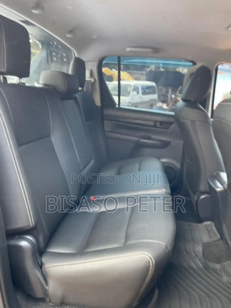 Toyota Hilux SR5+ 4x4 2017 Brown