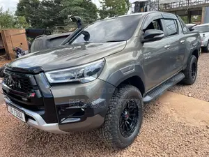Toyota Hilux SR5+ 4x4 2017 Brown