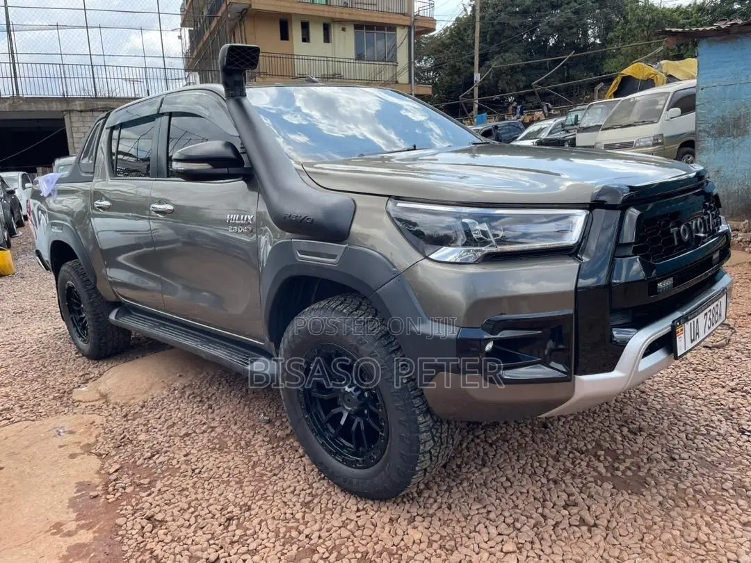 Toyota Hilux SR5+ 4x4 2017 Brown