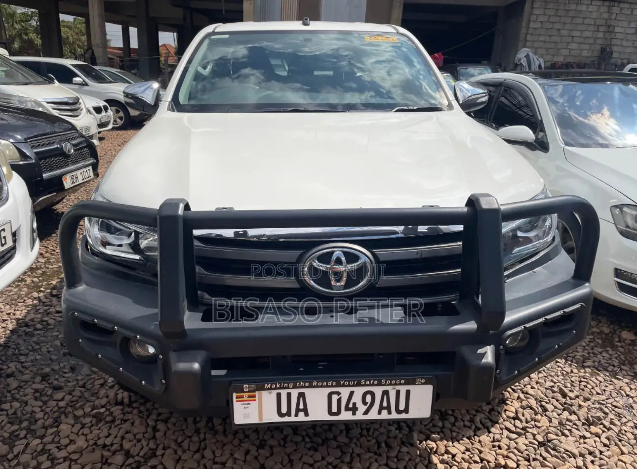 Toyota Hilux 2017 White