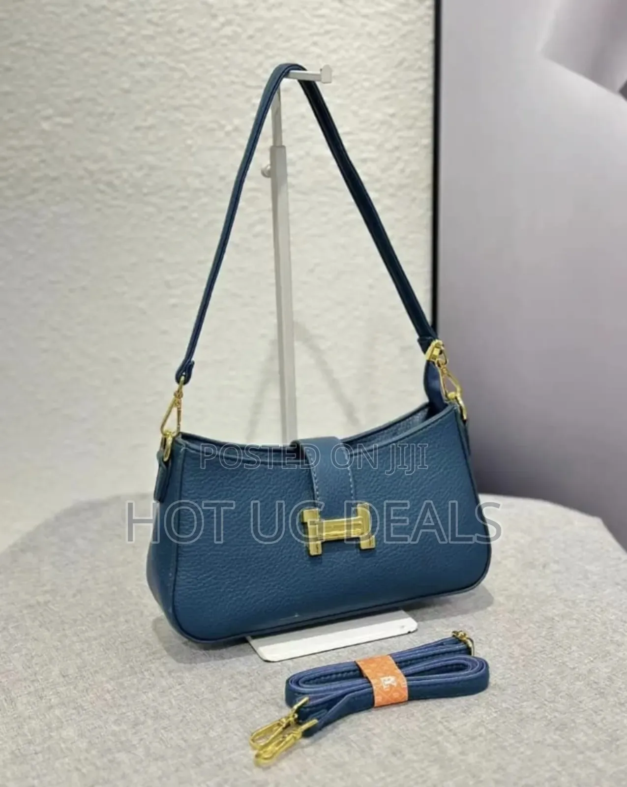Ladies Classic Shoulder Bag- Multicolor