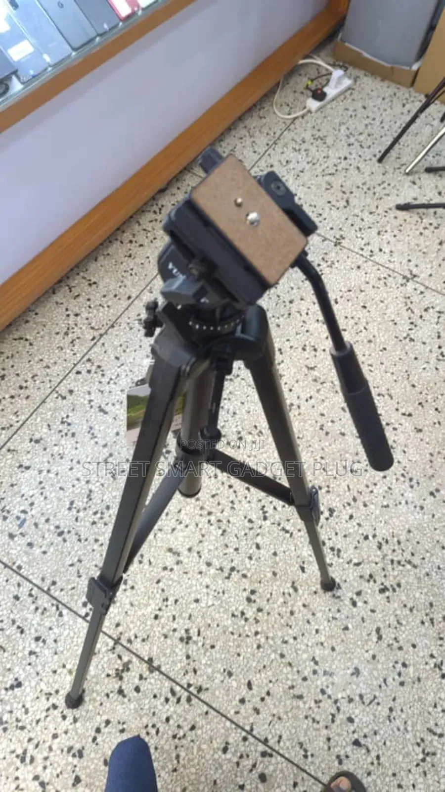 Yuteng VCT-860 Professional Tripod Stand