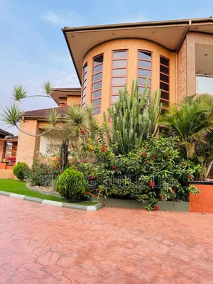 6bdrm Mansion in Kira Kampala, Central Division for sale