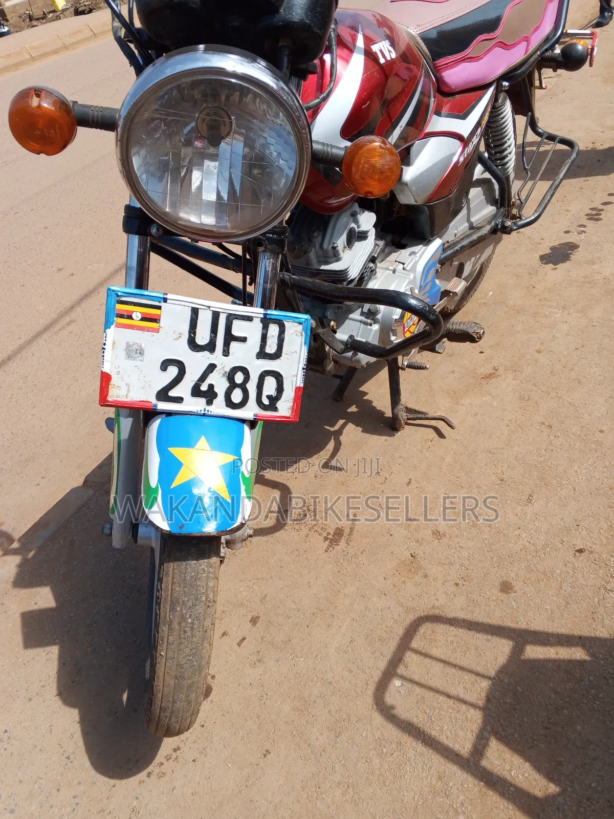 TVS HLX 125 2022 Red