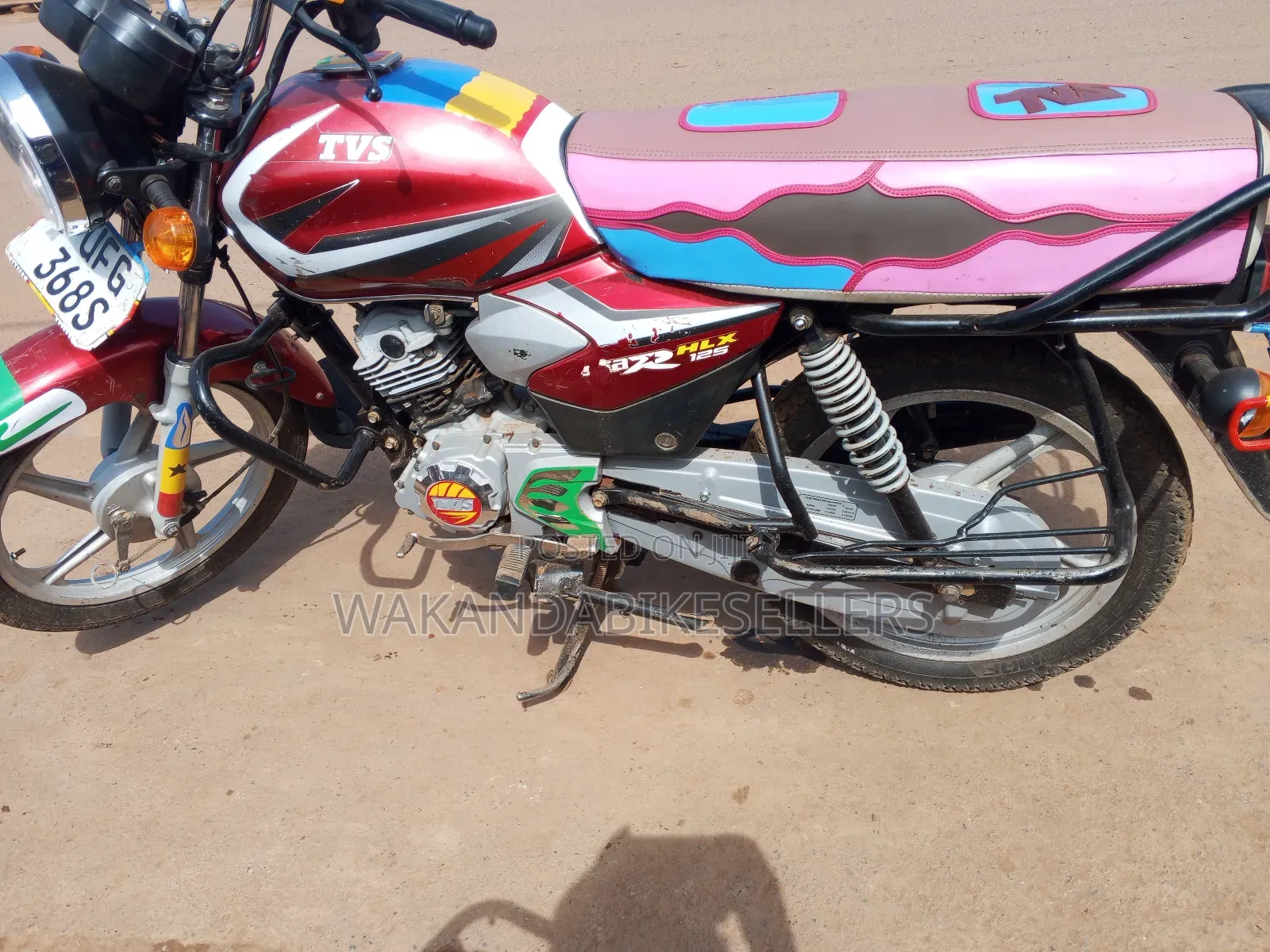 TVS HLX 125 2022 Red