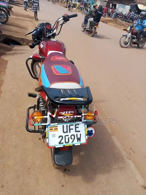 TVS HLX 125 2022 Red