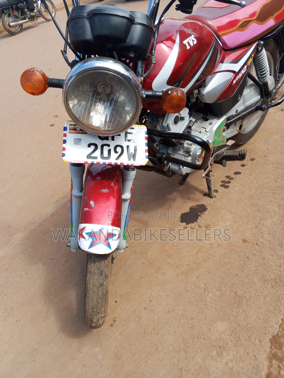TVS HLX 125 2022 Red