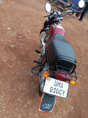 Bajaj Boxer 100 2025 Red