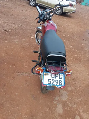 Bajaj Boxer 100 2022 Red