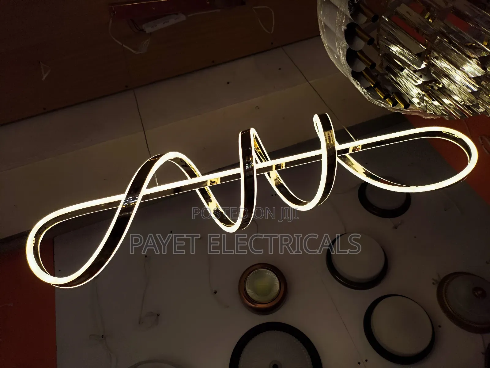 Led King Light That Changes Colours