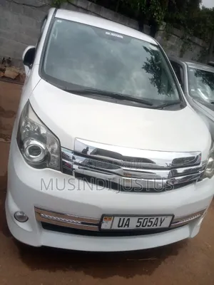 Toyota Noah 2011 White
