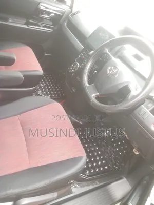 Toyota Noah 2011 White