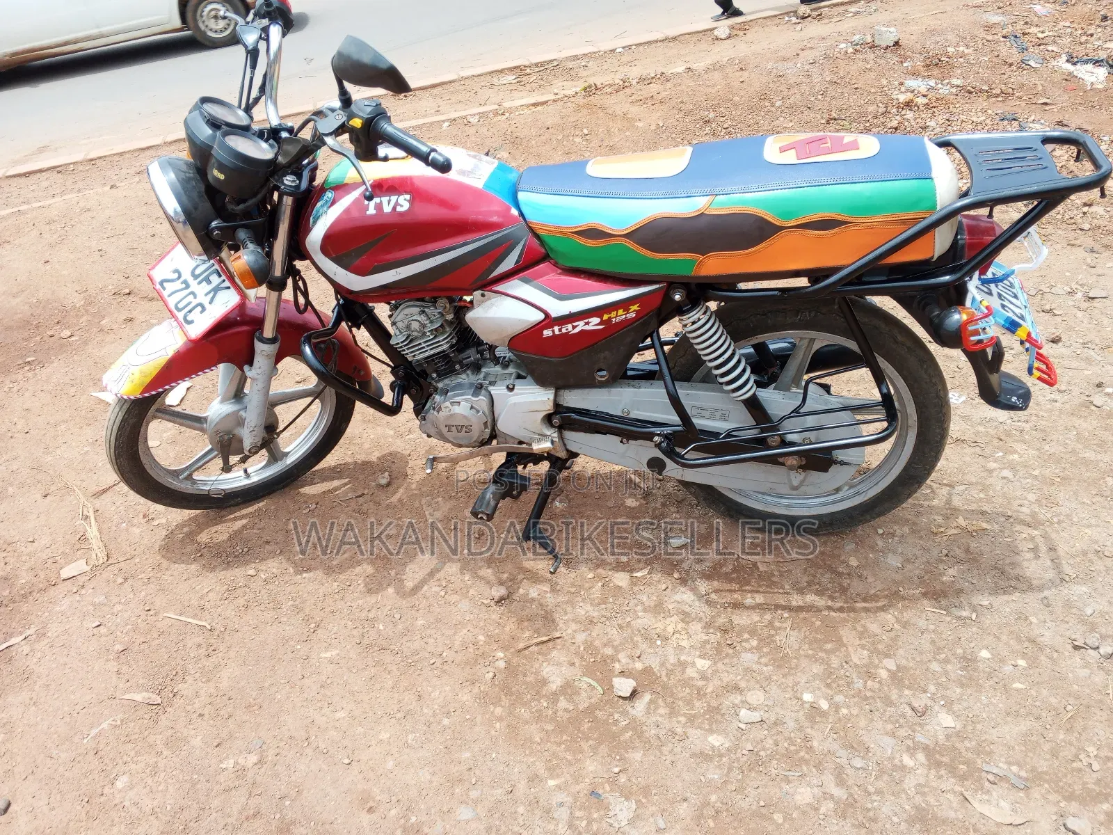 TVS HLX 125 2022 Red