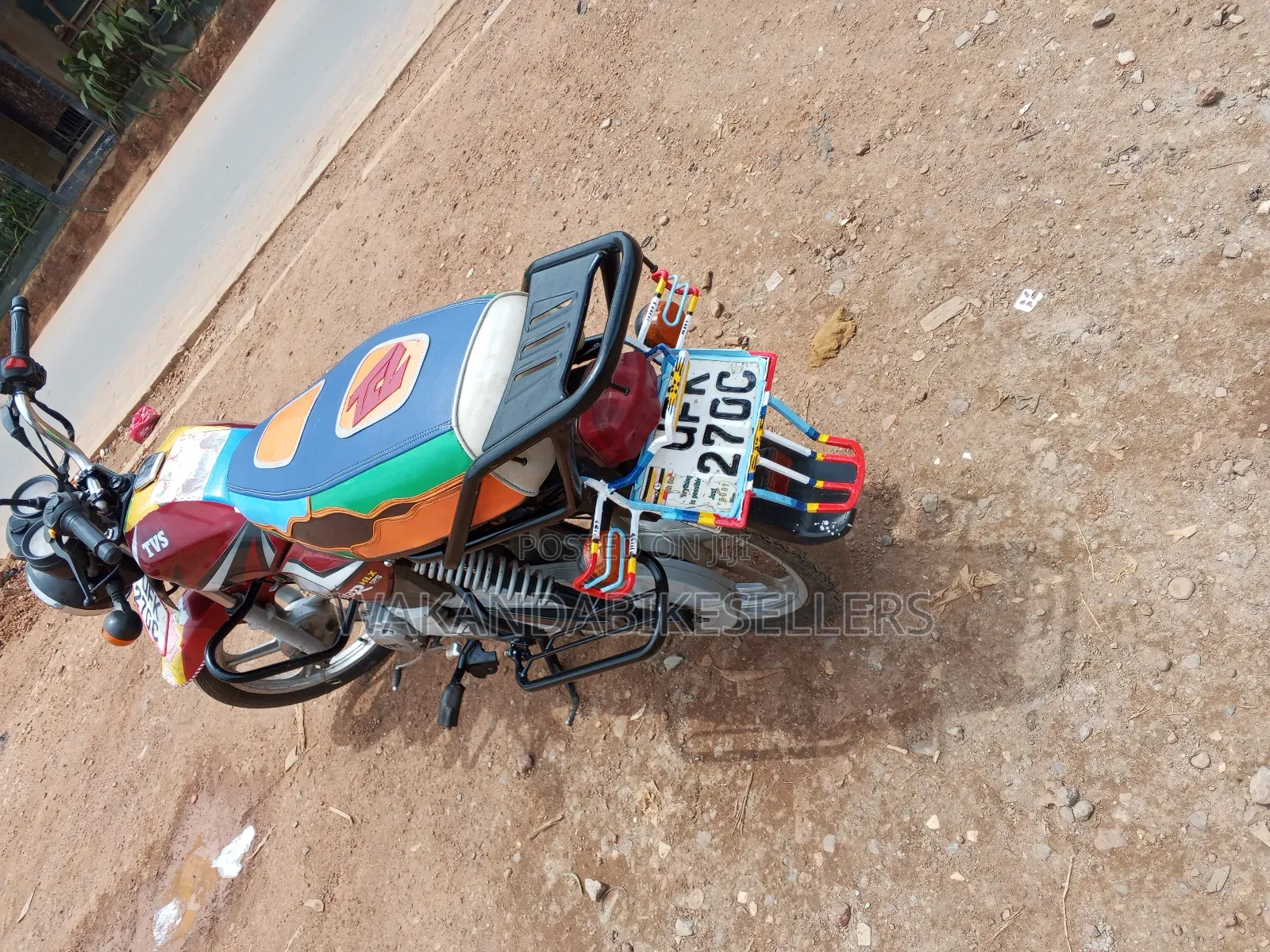 TVS HLX 125 2022 Red