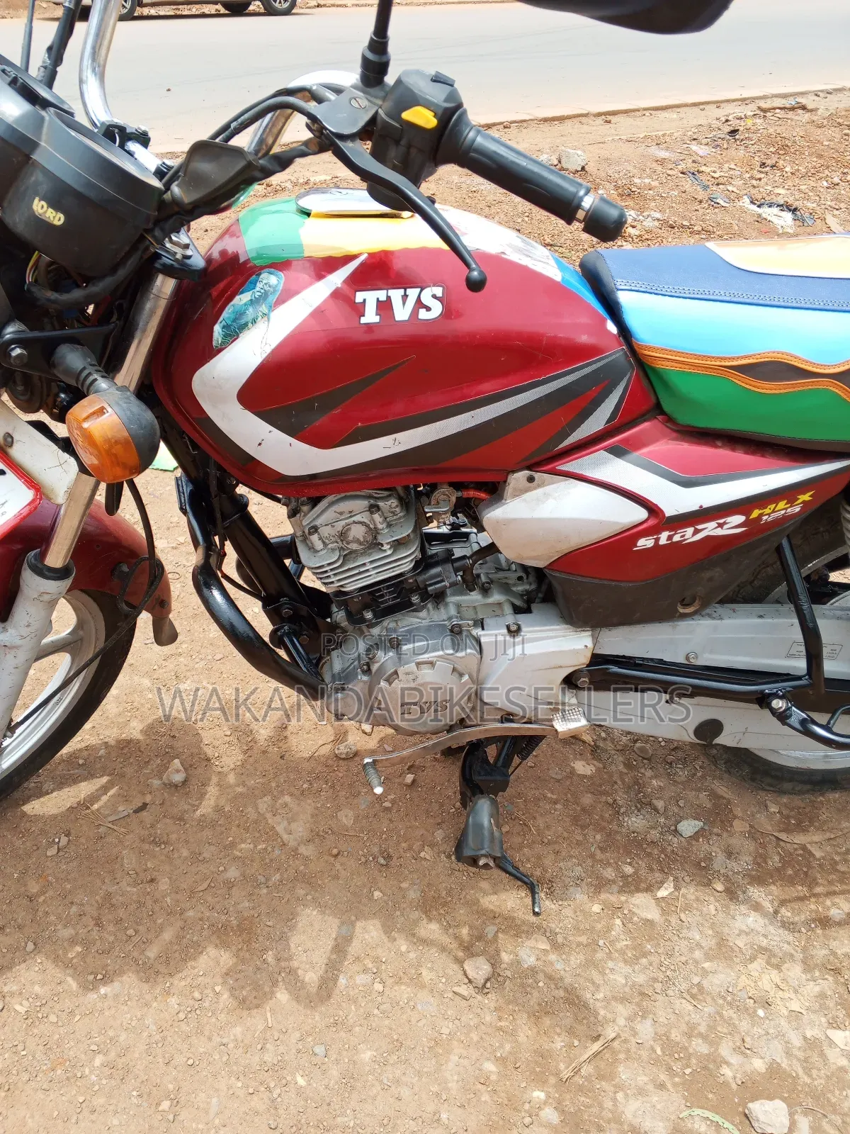 TVS HLX 125 2022 Red