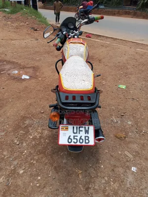 Bajaj Boxer 125 2023 Red