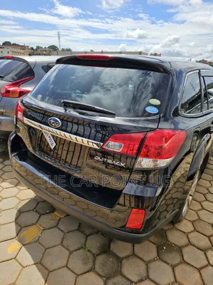 Subaru Outback 2.5i 2011 Black
