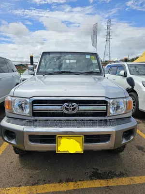 Toyota Land Cruiser 2015 Silver