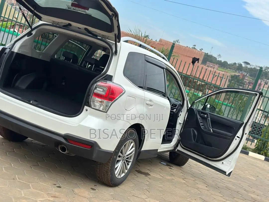 Subaru Forester 2.0XT Premium AWD 2016 White