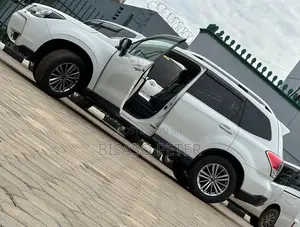 Subaru Forester 2.0XT Premium AWD 2016 White