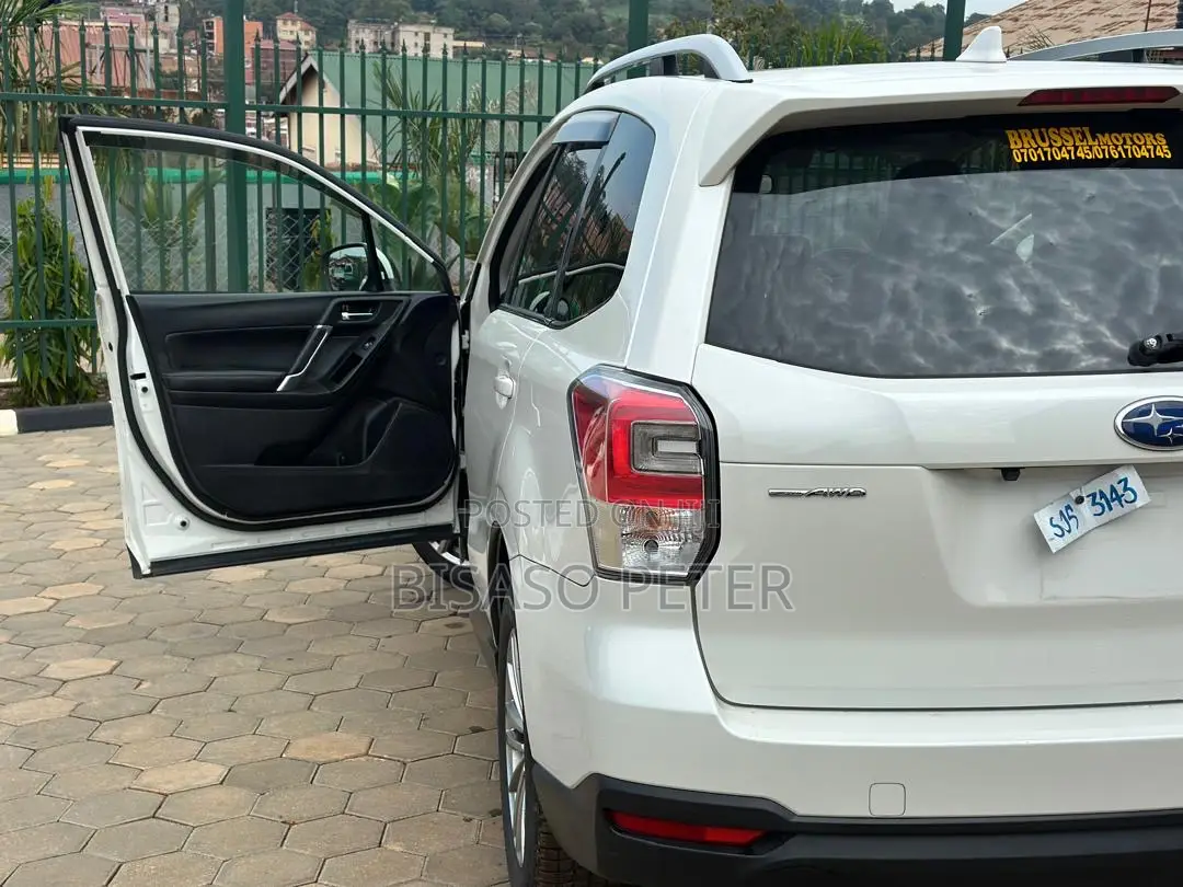 Subaru Forester 2.0XT Premium AWD 2016 White