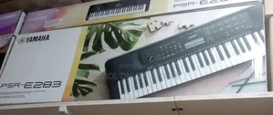 Yamaha 61 PSR E283 Keyboard