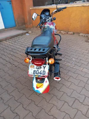 Bajaj Boxer 125 2023 Red