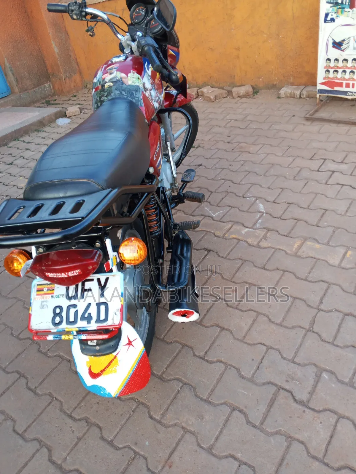 Bajaj Boxer 125 2023 Red