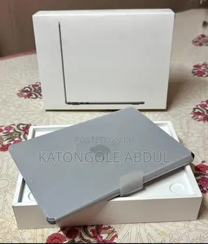 New Laptop Apple MacBook Air 2022 M2 16GB Intel Core M2 SSD 256GB